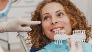 Zahnaufhellung beim Zahnarzt – Vorteile des Office-Bleaching